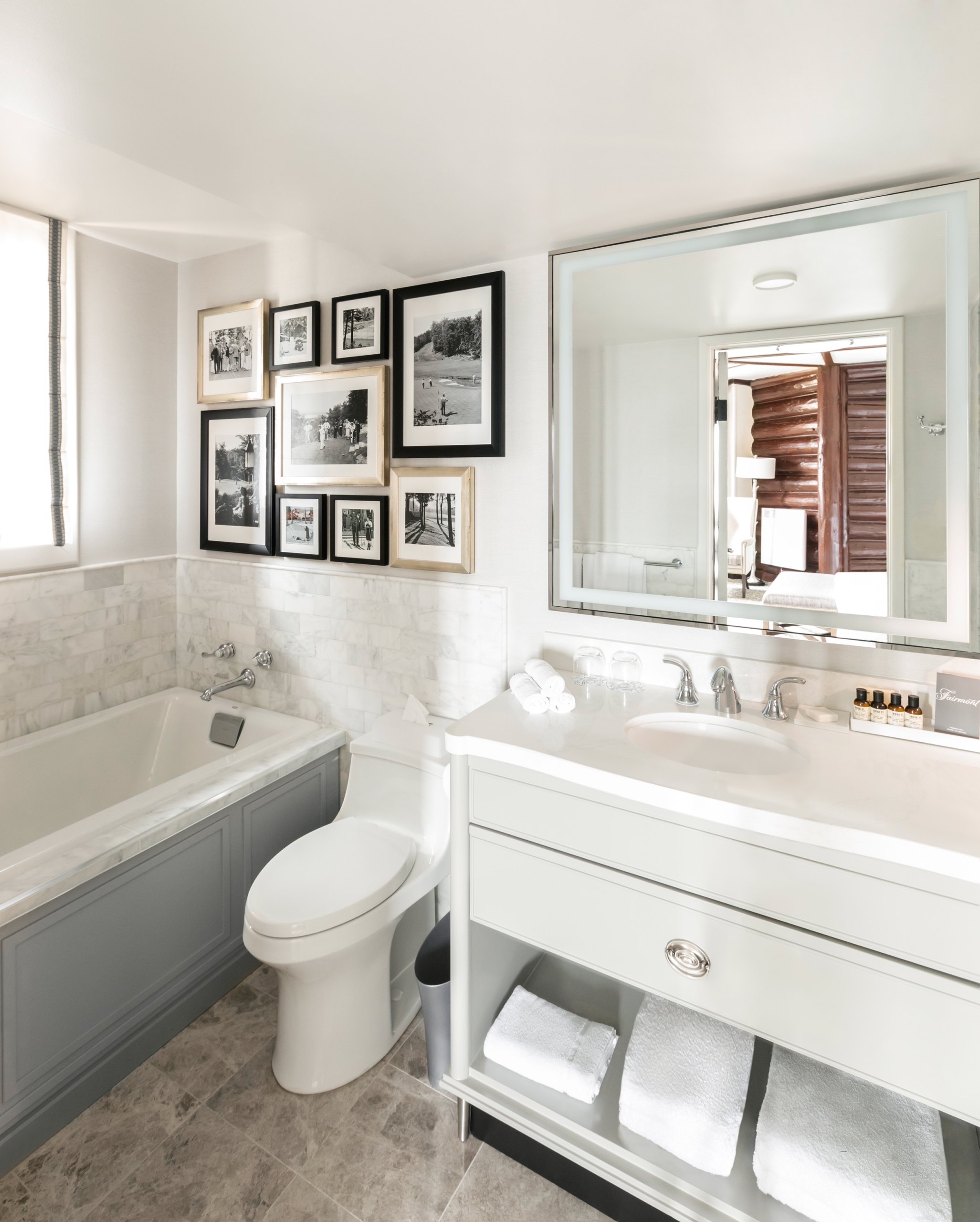 Bathroom with tub