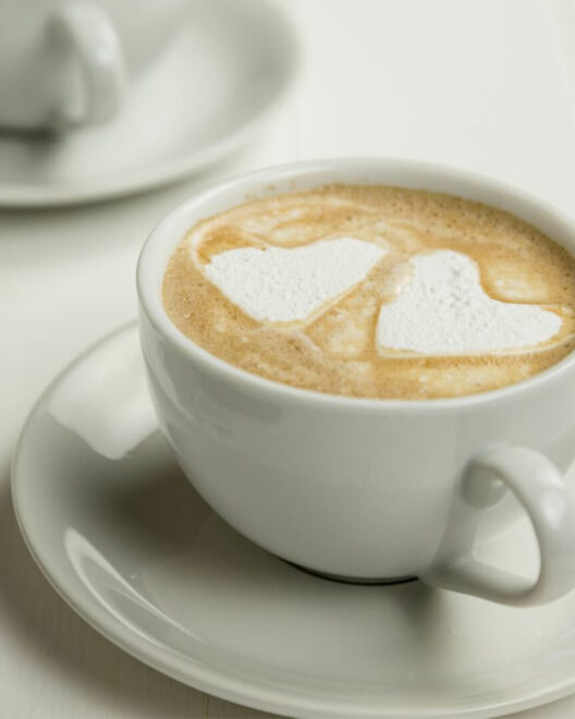Art de latte de deux coeurs