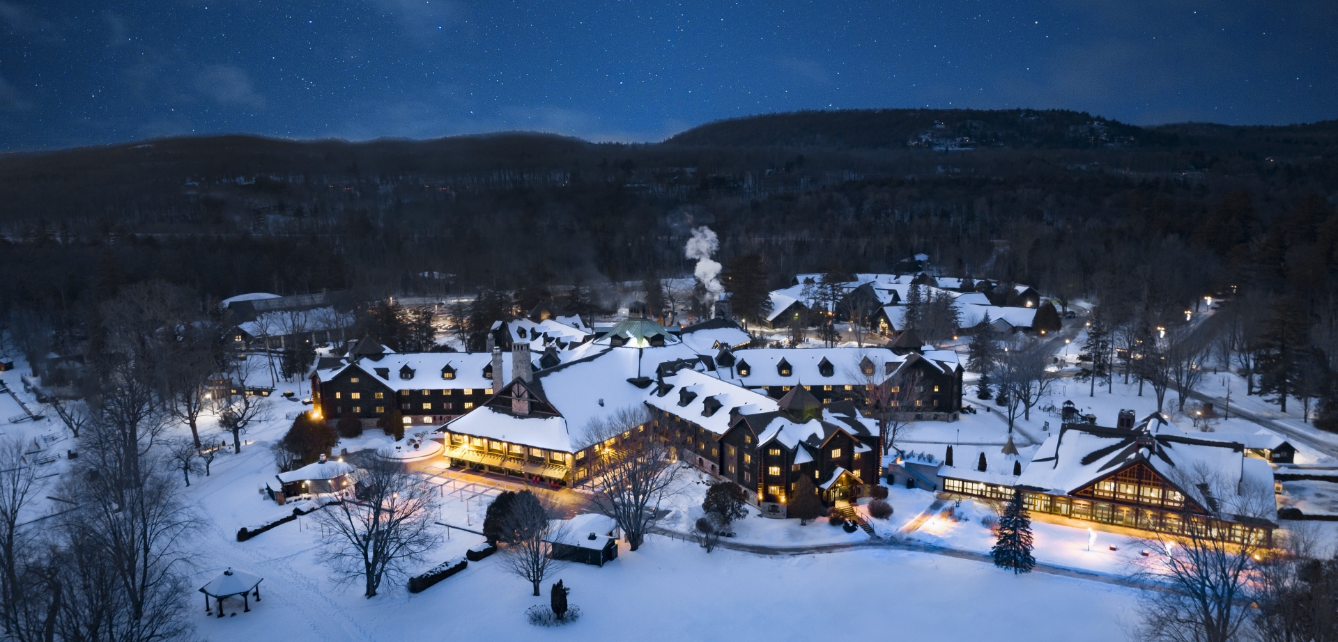 Holiday in Montebello Fairmont Le Château Montebello